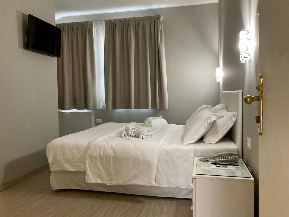 Hotel Primo カンピ・ビセンツィオ 3*,  イタリア